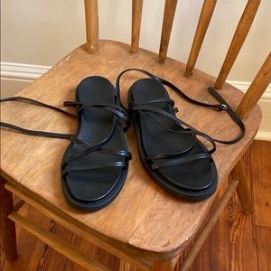 Straps Black Sandals